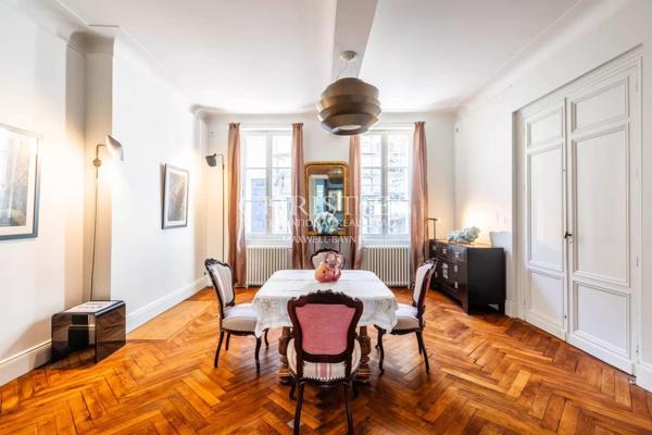 LIBOURNE : Maison familiale avec jardin et piscine au coeur de la bastide