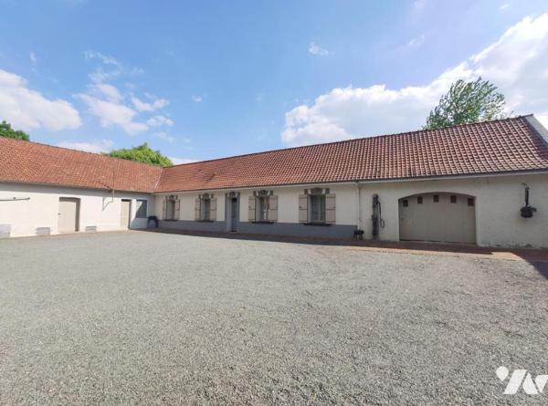 Longère 11 pièces 240 m²