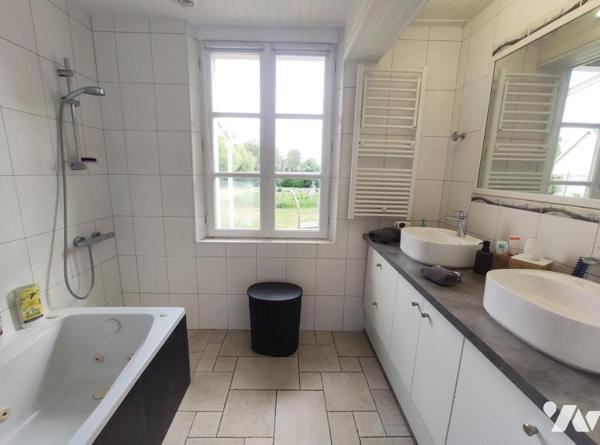 Longère 11 pièces 240 m²