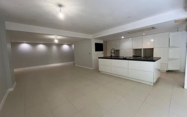 Appartement à louer    4 pièces • 133,38 m2 Fort-de-France