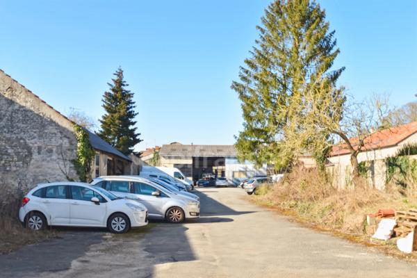 Local/bureau à vendre ANGERVILLE (91)