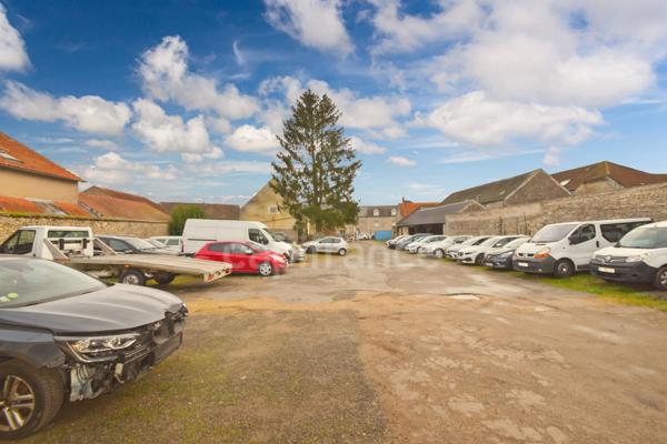 Local/bureau à vendre ANGERVILLE (91)