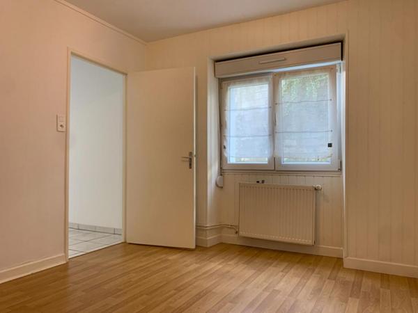 Immeuble 3 appartements / 2 garages