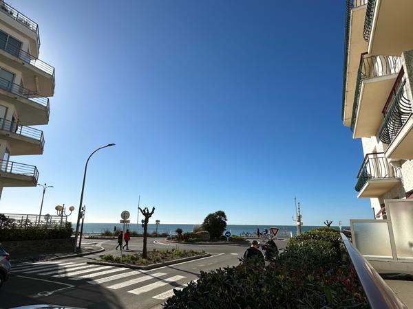 La Baule-Escoublac joli T1 vue mer avec balcon sud