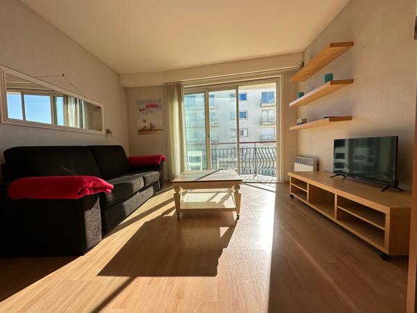 La Baule-Escoublac joli T1 vue mer avec balcon sud
