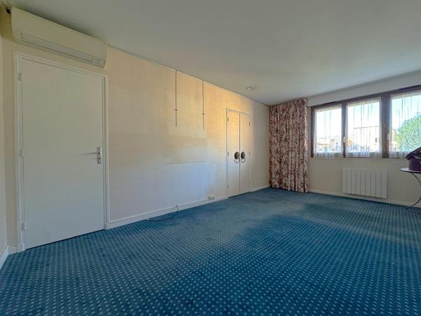Maison 10 pièces 274 m2