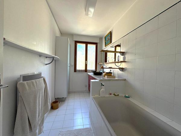 Maison 10 pièces 274 m2