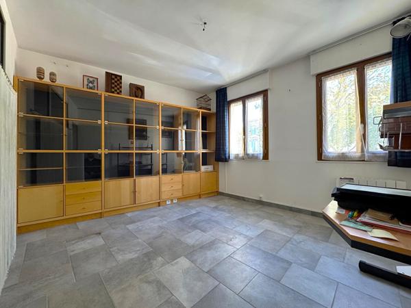 Maison 10 pièces 274 m2