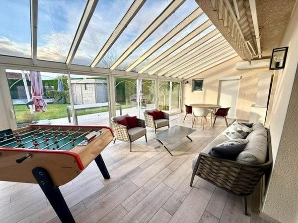 Magnifique maison de plus de 200 m² sur un terrain clos avec piscine