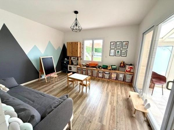 Magnifique maison de plus de 200 m² sur un terrain clos avec piscine