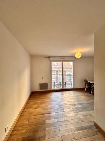 Studio non meublé 28 m² SAINT-DENIS