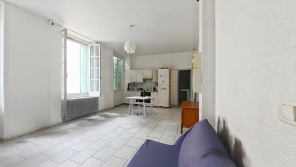 Immeuble 9 pièces - 160 m²