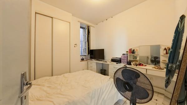 Immeuble 9 pièces - 160 m²