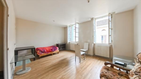 Immeuble 9 pièces - 160 m²