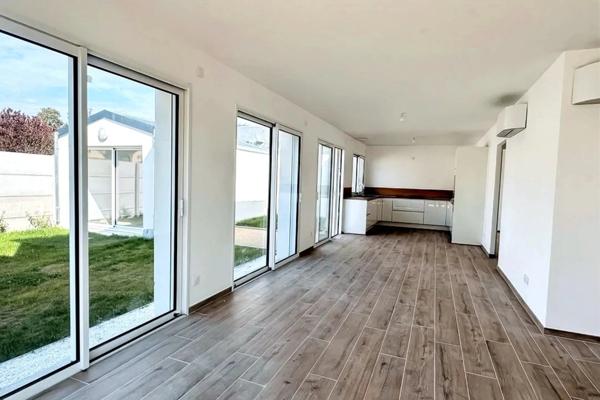 MAISON LE POULIGUEN DE 99 M2 + 15 M2 - TERRAIN 258 M2 - APERÇU MER - PROCHE COMMERCES