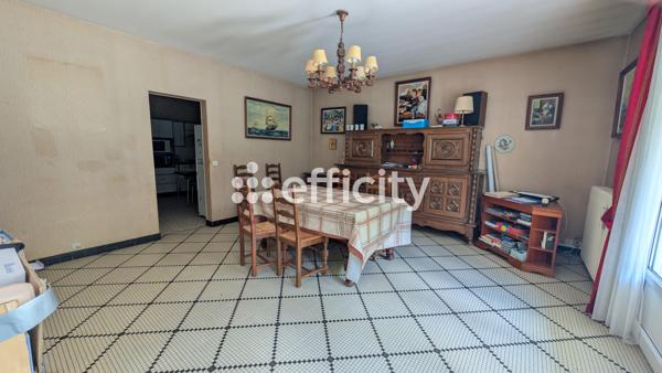 Maison
         10 pièces
        - 226 m² Bien prestige 660 000 € *