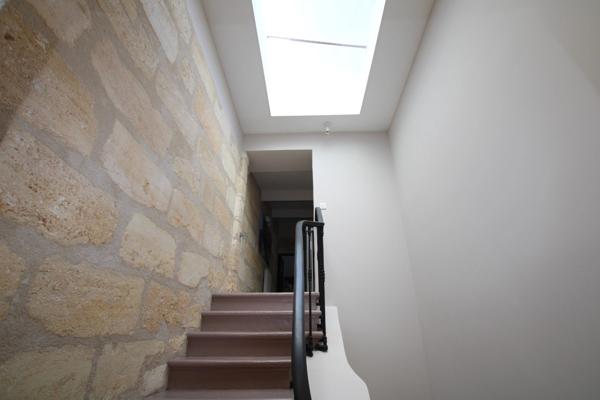 À VENDRE – Duplex de Prestige T3 avec Terrasse – Cœur Historique de Bordeaux