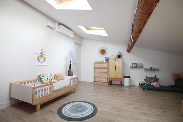 À VENDRE – Duplex de Prestige T3 avec Terrasse – Cœur Historique de Bordeaux