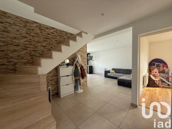 Maison 6 pièces de 115 m² à Paray-Vieille-Poste (91550)