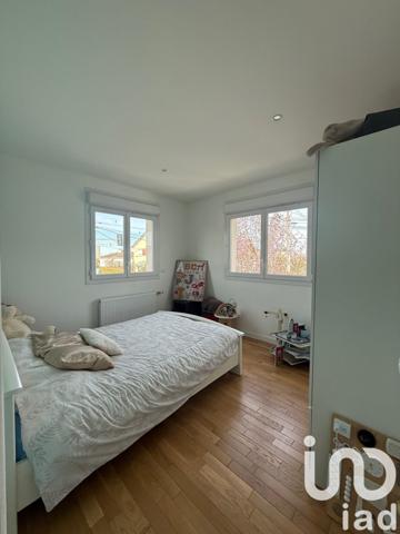 Maison 6 pièces de 115 m² à Paray-Vieille-Poste (91550)