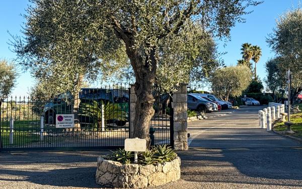 Appartement à vendre    3 pièces • 81,41 m2 Nice