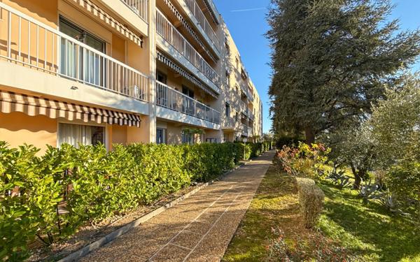 Appartement à vendre    3 pièces • 81,41 m2 Nice