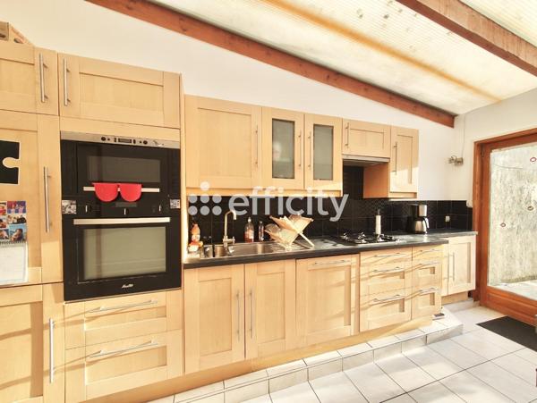 Maison 5 pièces - 108 m² Exclusivité efficity