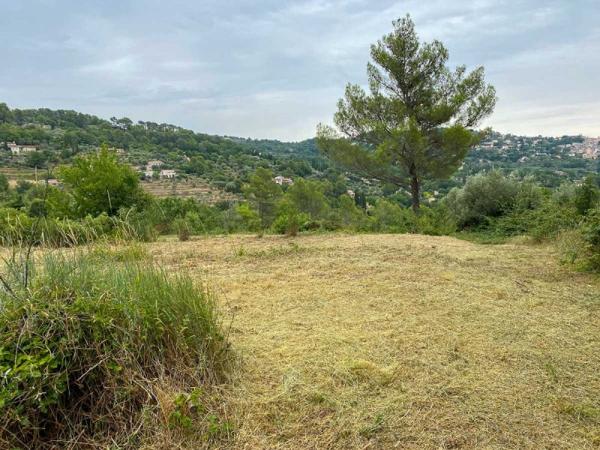 Vente / Terrain constructible à Fayence (83440)