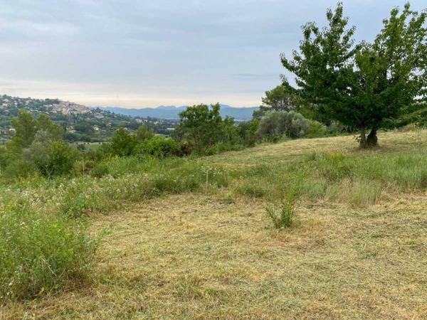 Vente / Terrain constructible à Fayence (83440)
