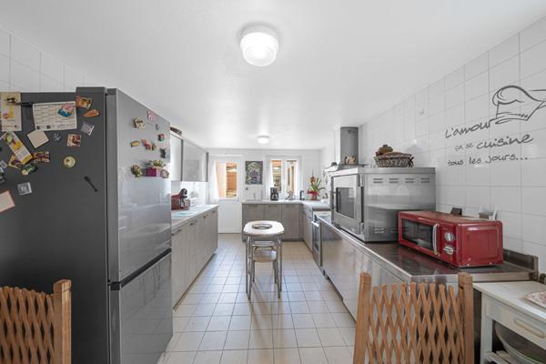 Maison de caractère de 250 m² 5 chambres à vendre située à trois kms d'Ouroux sur Saône