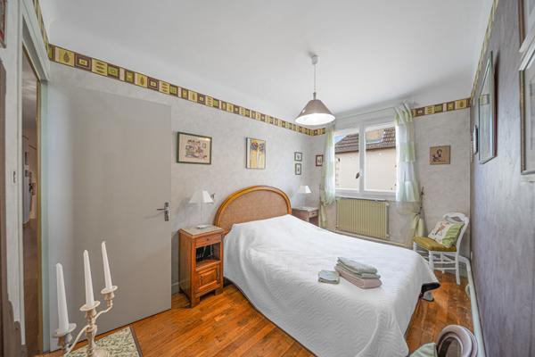 Maison de caractère de 250 m² 5 chambres à vendre située à trois kms d'Ouroux sur Saône