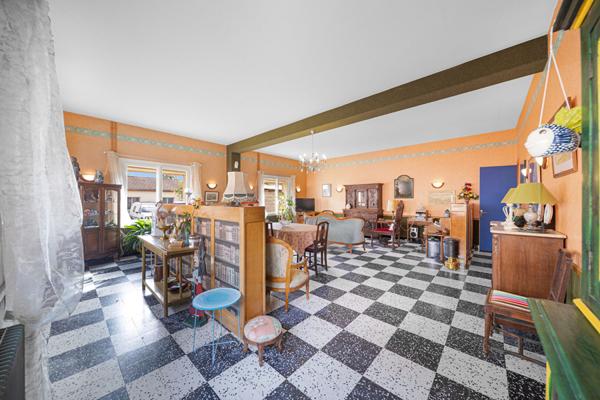 Maison de caractère de 250 m² 5 chambres à vendre située à trois kms d'Ouroux sur Saône