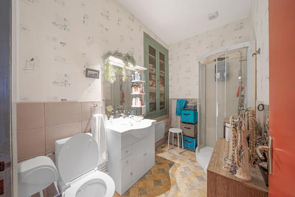 Maison de caractère de 250 m² 5 chambres à vendre située à trois kms d'Ouroux sur Saône