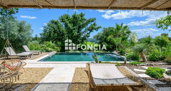 À vendre Maison 6 pièces 185 m² - Rochefort-du-gard 30650