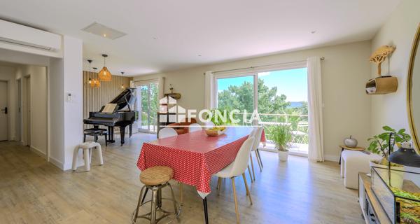 À vendre Maison 6 pièces 185 m² - Rochefort-du-gard 30650