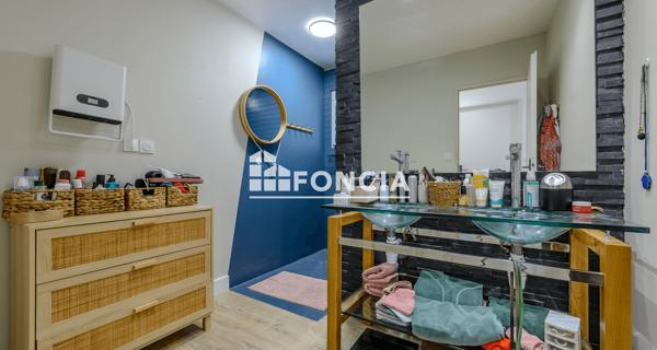 À vendre Maison 6 pièces 185 m² - Rochefort-du-gard 30650