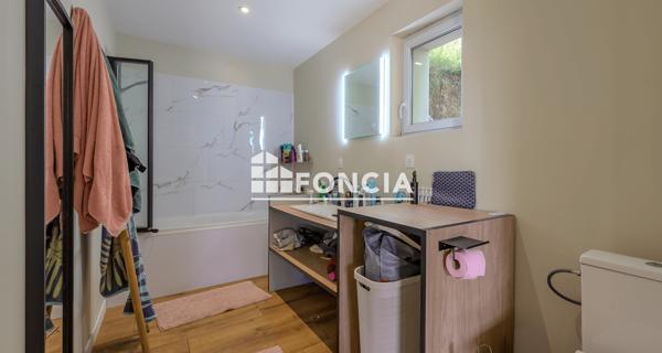 À vendre Maison 6 pièces 185 m² - Rochefort-du-gard 30650
