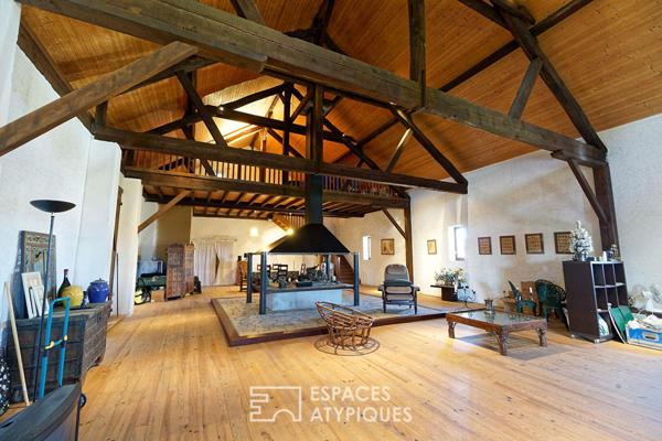 Ensemble immobilier avec habitation et espace professionnel