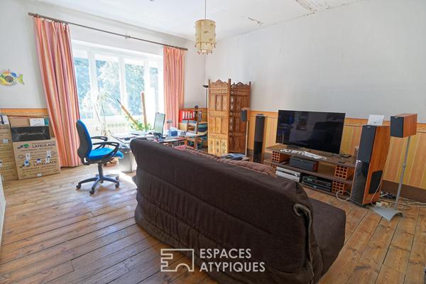 Ensemble immobilier avec habitation et espace professionnel