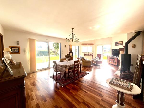 Maison - 1500 m² - 147 m² - Saint Avé