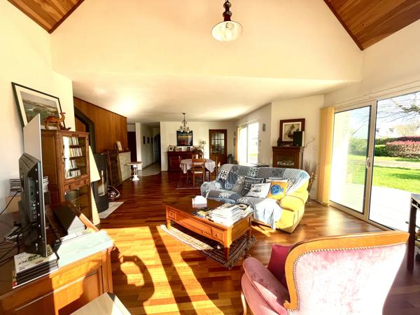 Maison - 1500 m² - 147 m² - Saint Avé