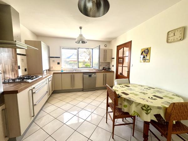 Maison - 1500 m² - 147 m² - Saint Avé