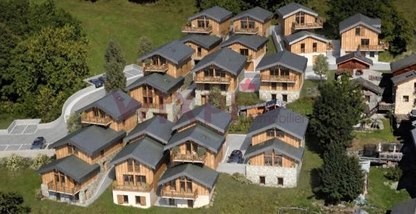 CHALET APPARTEMENT TYPE T3 DUPLEX 70M2 , Les belleville