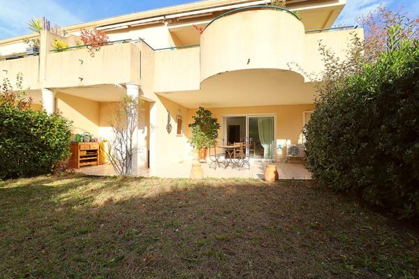Appartement Villeneuve Les Avignon 3 pièce(s) 82 m2