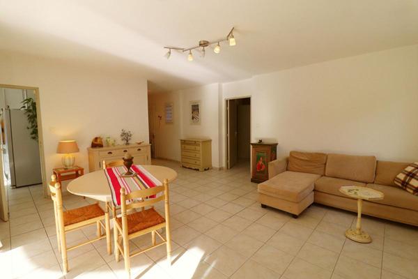 Appartement Villeneuve Les Avignon 3 pièce(s) 82 m2