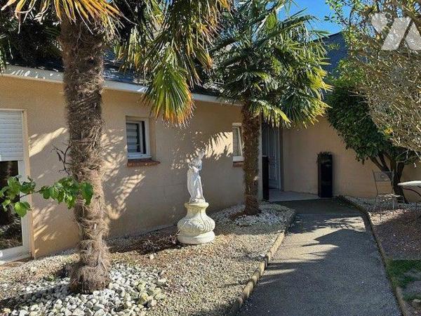 A VENDRE Maison contemporaine de 2000, à FRANQUEVILLE-SAINT-PIERRE (76520), d'une surface habit...