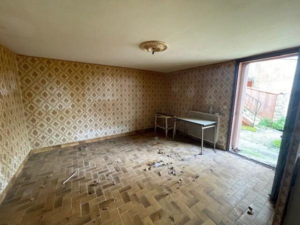 Maison 2 Chambres jardin 180m² centre ville à rénover