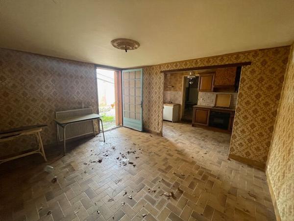 Maison 2 Chambres jardin 180m² centre ville à rénover