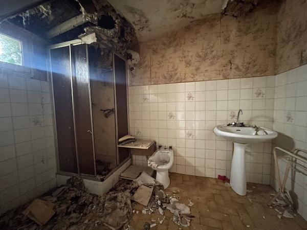 Maison 2 Chambres jardin 180m² centre ville à rénover