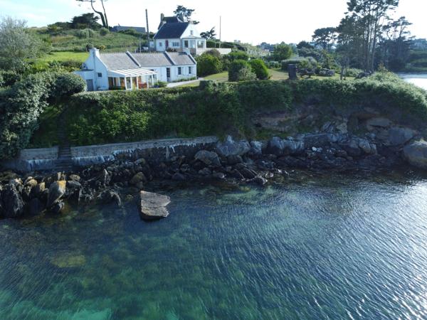 Maison de plain-pied, vue mer exceptionnelle,  accès direct à la plage
